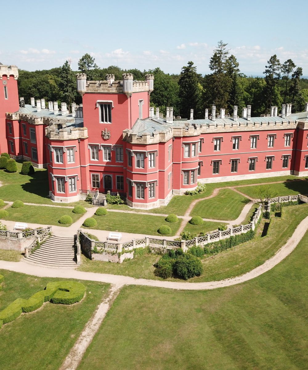 Renovace - výměna zábradlí Hrádek u Nechanic